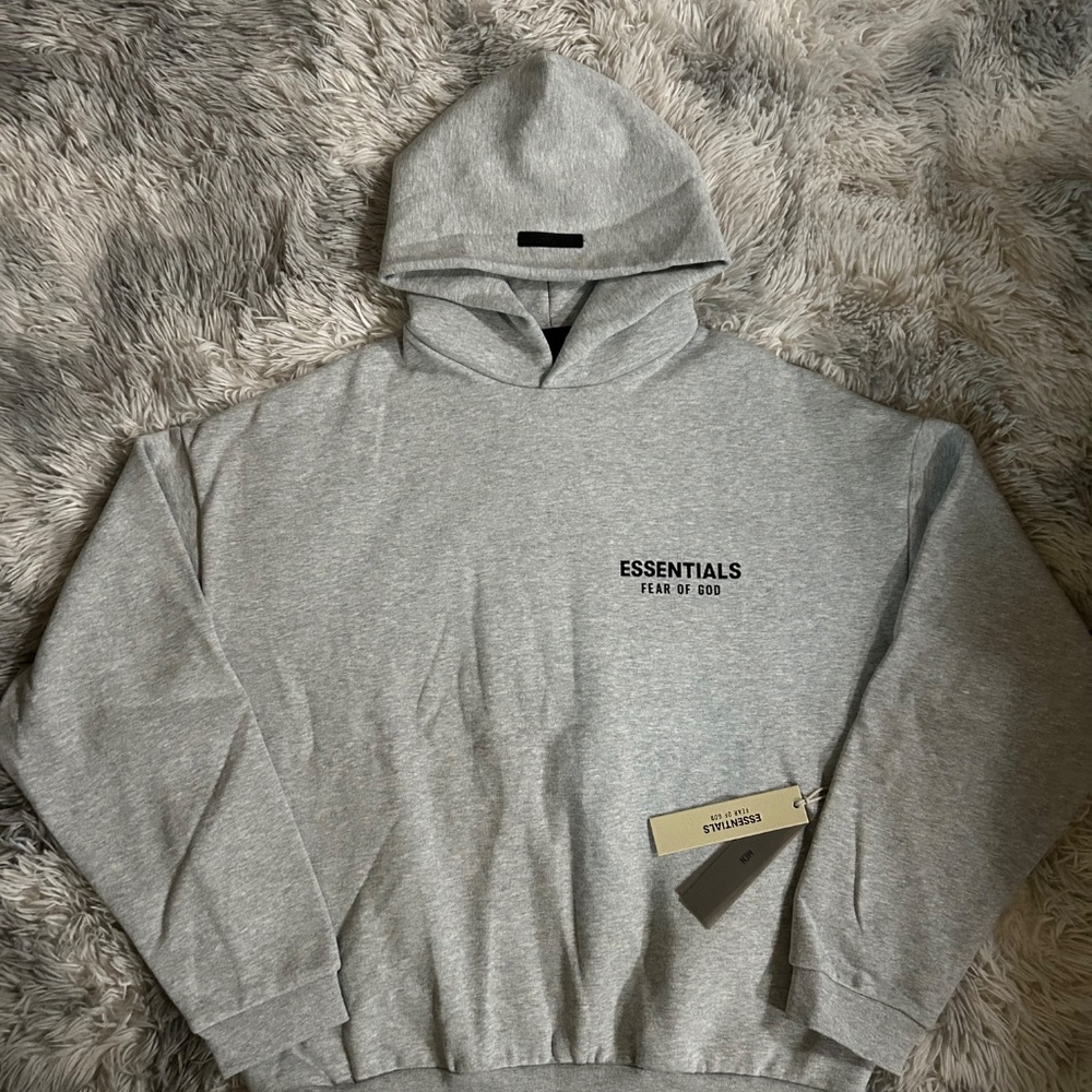 Essentials - Picture 6 of 7